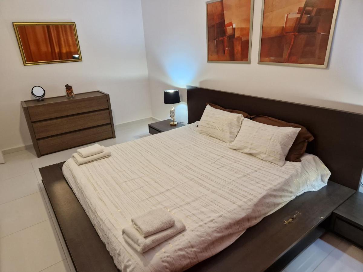 Апартаменти Town Pent House Лука Екстер'єр фото